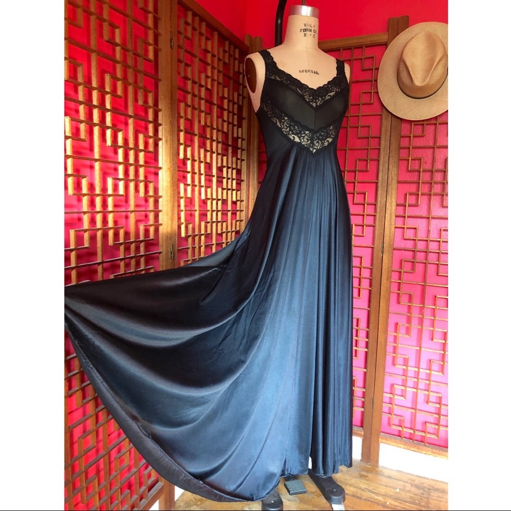 Vintage Black Lace Nightgown